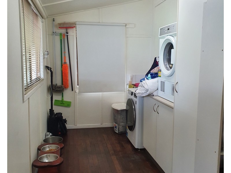 14 James Street, Blackbutt QLD 4306