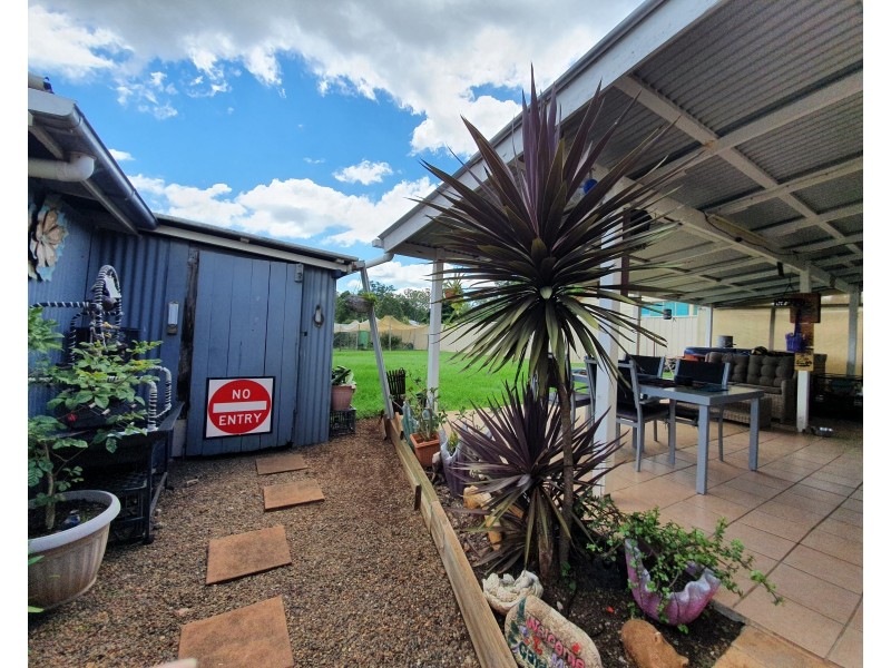 14 James Street, Blackbutt QLD 4306