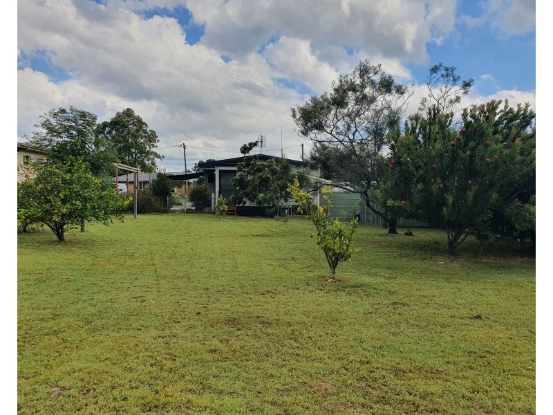14 Miller Street, Blackbutt QLD 4306