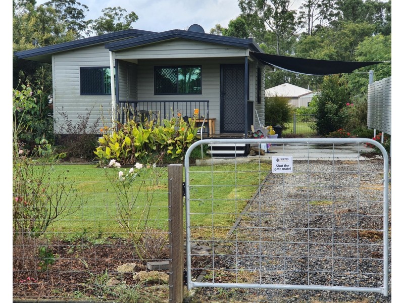 14 Miller Street, Blackbutt QLD 4306
