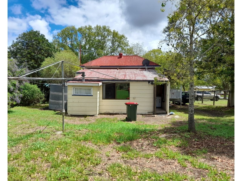 13 Coulson Street, Blackbutt QLD 4306
