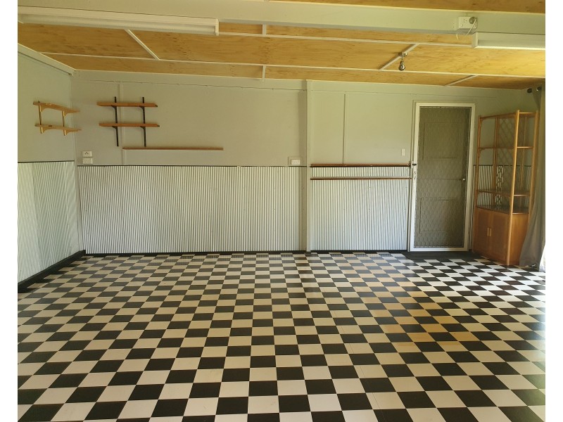 74 Greenhills Drive, Blackbutt QLD 4306