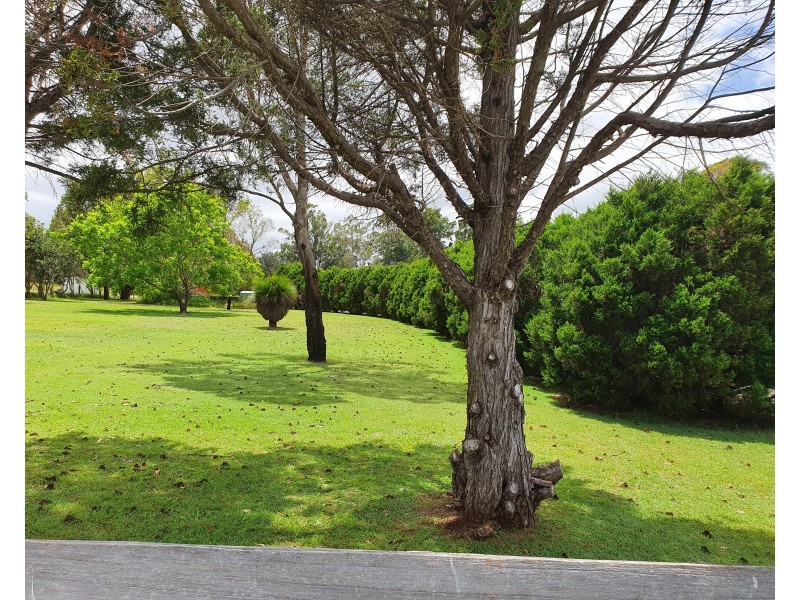 74 Greenhills Drive, Blackbutt QLD 4306