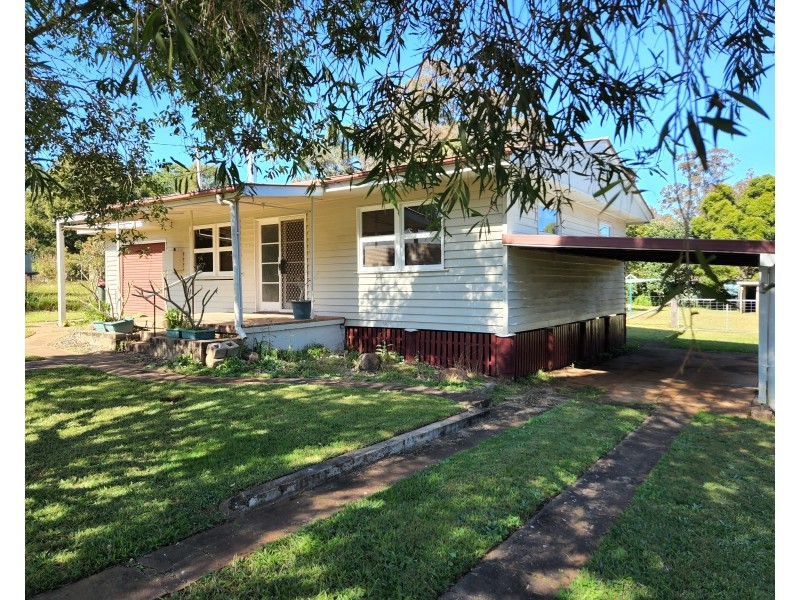 29 Fern Street, Blackbutt QLD 4306