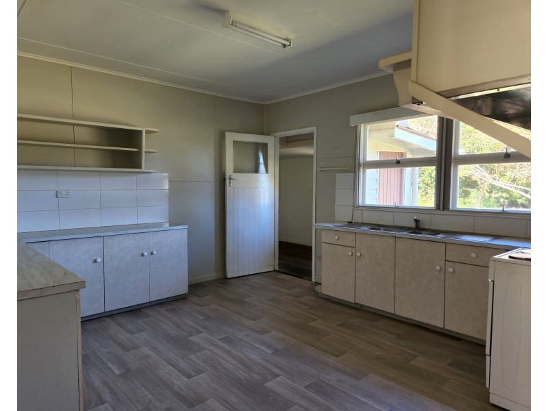 29 Fern Street, Blackbutt QLD 4306