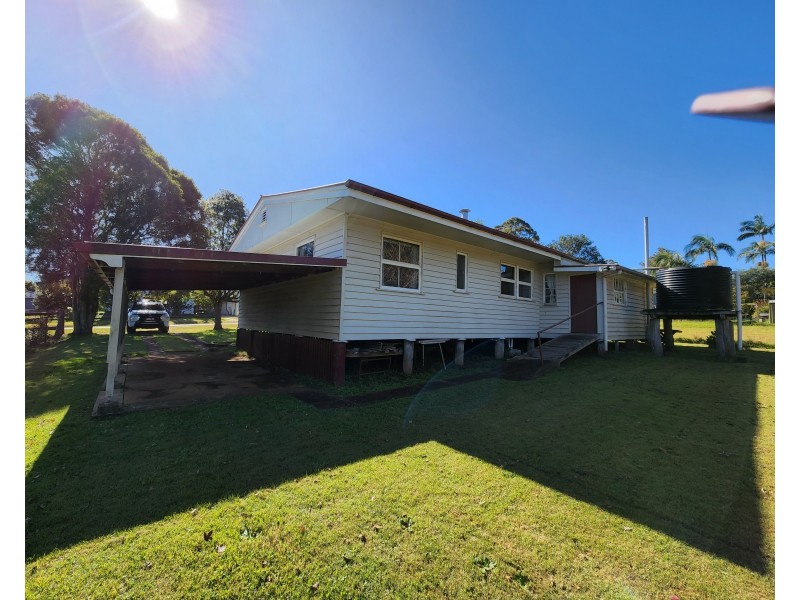 29 Fern Street, Blackbutt QLD 4306