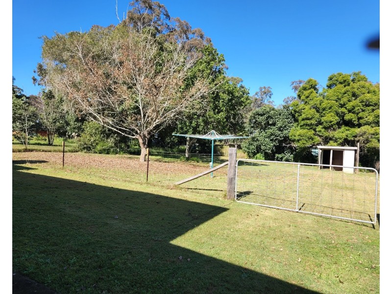 29 Fern Street, Blackbutt QLD 4306