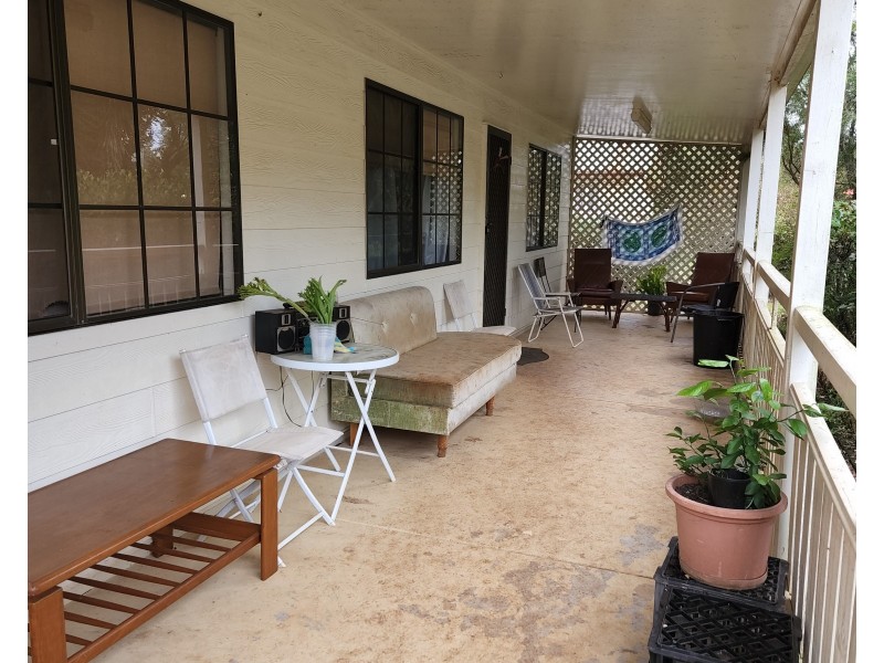 10 JOHN STREET, Blackbutt QLD 4306