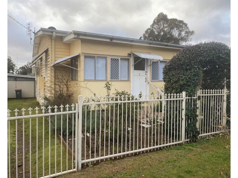 14 James Street, Blackbutt QLD 4306