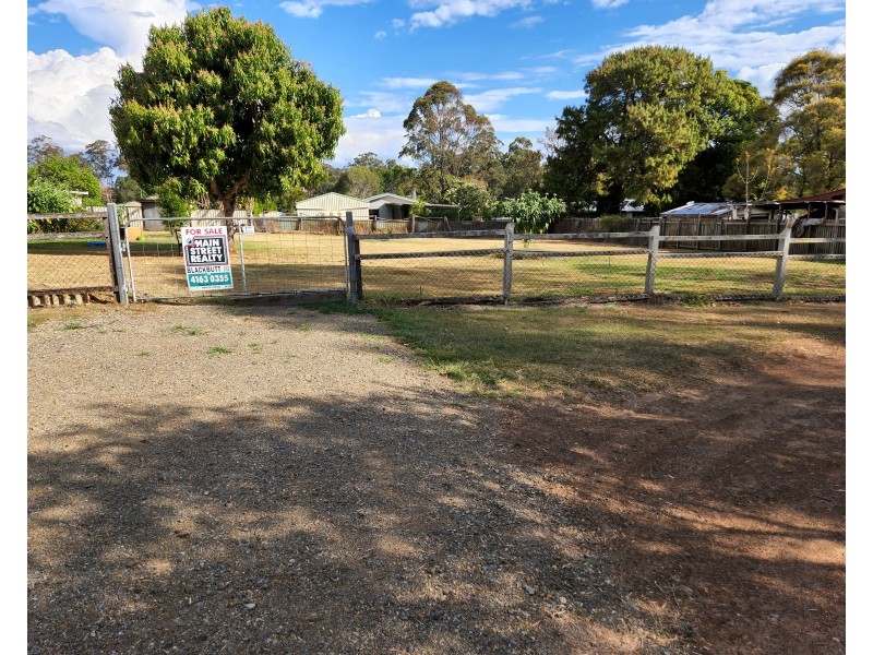 23 Coulson Street, Blackbutt QLD 4306