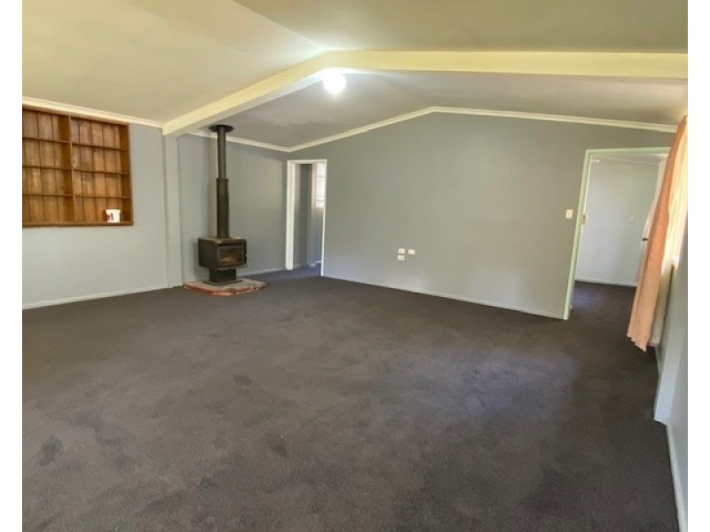 41 Simpson Road, Benarkin QLD 4306