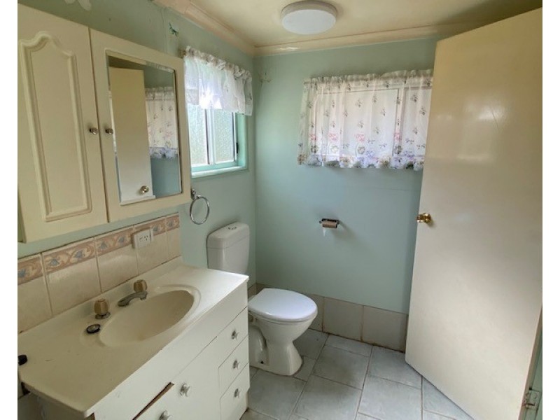 41 Simpson Road, Benarkin QLD 4306