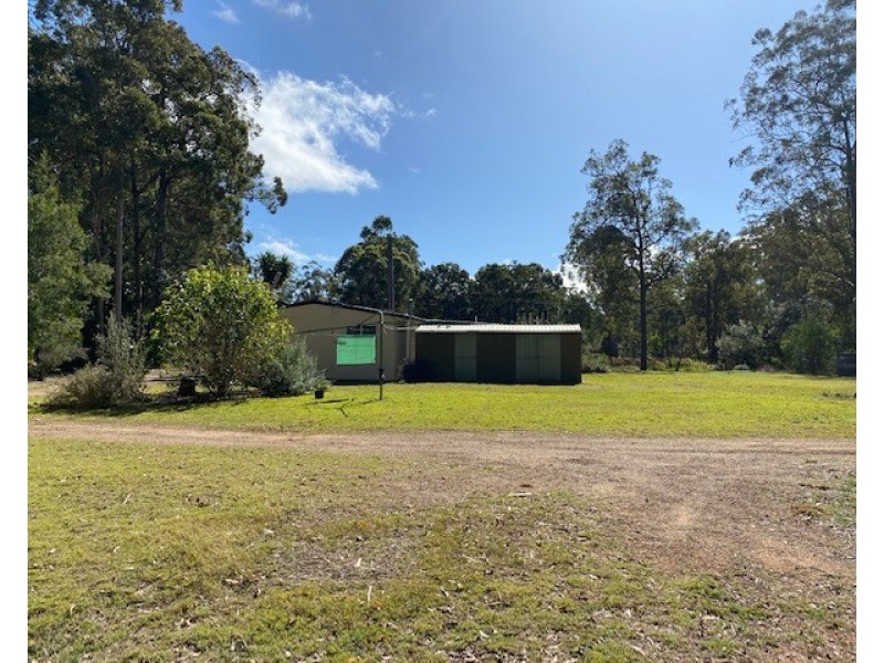 41 Simpson Road, Benarkin QLD 4306