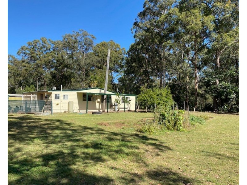 41 Simpson Road, Benarkin QLD 4306