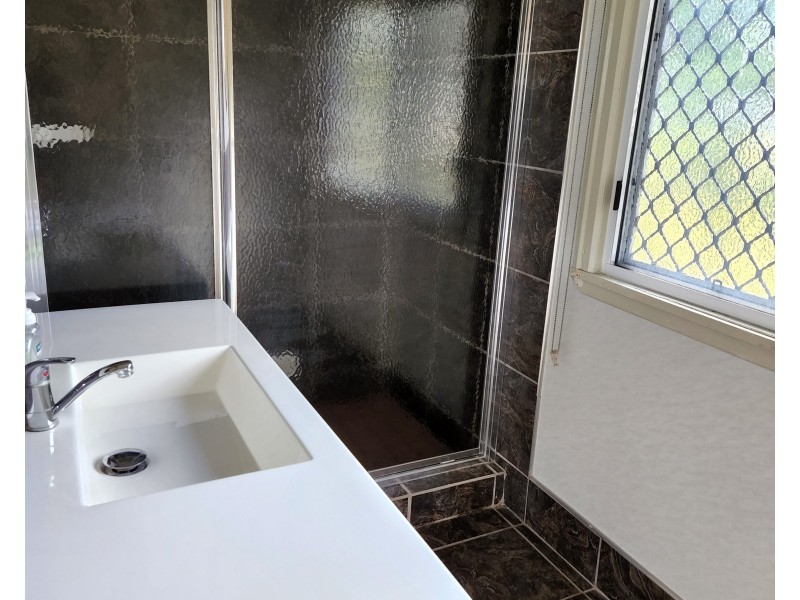 10 Fern Street, Blackbutt QLD 4306