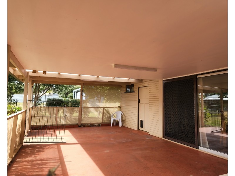 10 Fern Street, Blackbutt QLD 4306