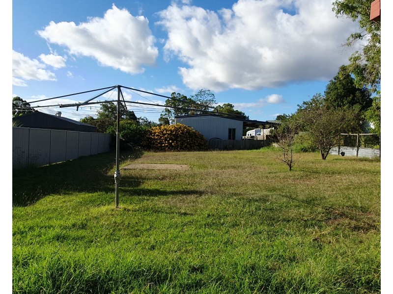 28 Douglas Street, Blackbutt QLD 4306