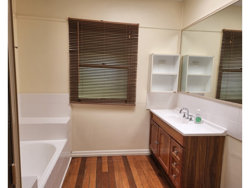 32 George Street, Blackbutt QLD 4306