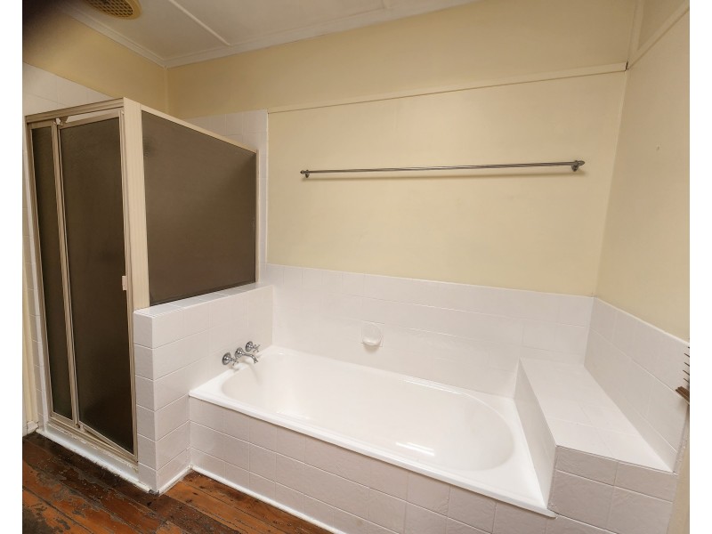 32 George Street, Blackbutt QLD 4306