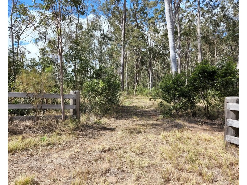26 Franks Road, Blackbutt QLD 4306