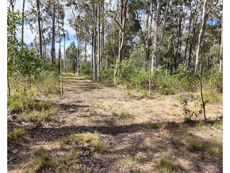 26 Franks Road, Blackbutt QLD 4306