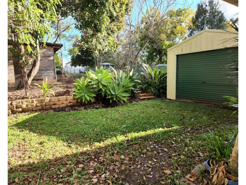 25    MILLER ST, Blackbutt QLD 4306