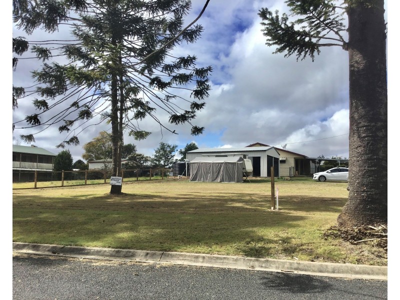 7 Bunya Drive, Yarraman QLD 4614