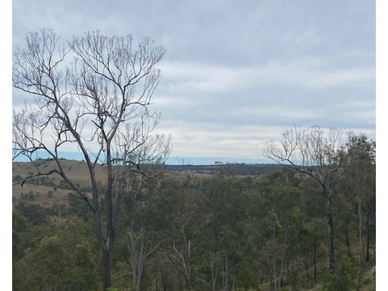 28 Stretton Drive, Blackbutt QLD 4306