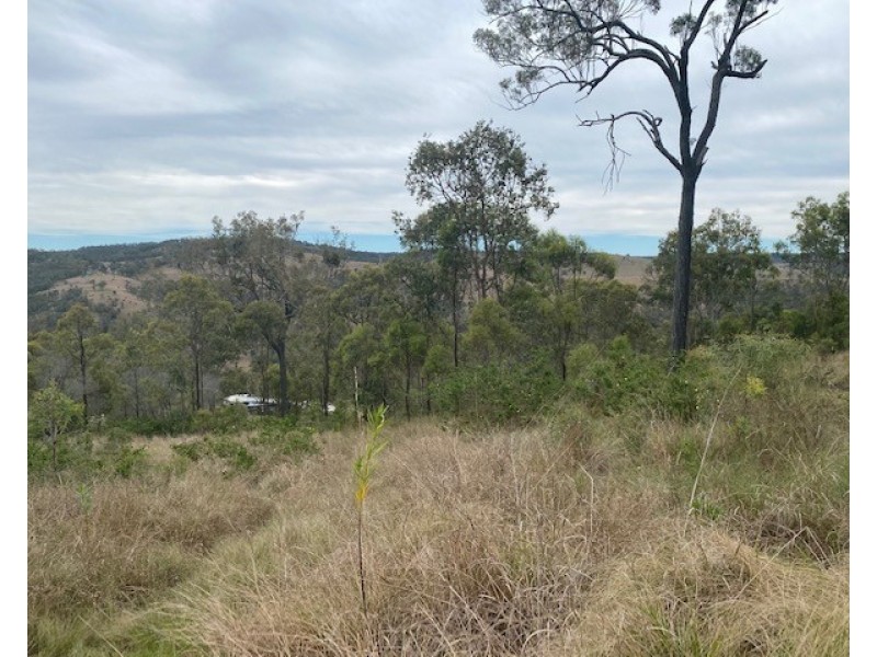 28 Stretton Drive, Blackbutt QLD 4306