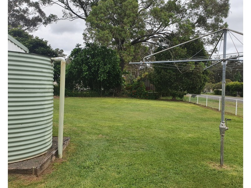 21 Fern Street, Blackbutt QLD 4306