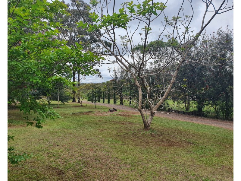 13 Griffin Road, Blackbutt QLD 4306