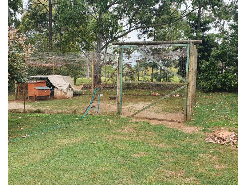 13 Griffin Road, Blackbutt QLD 4306