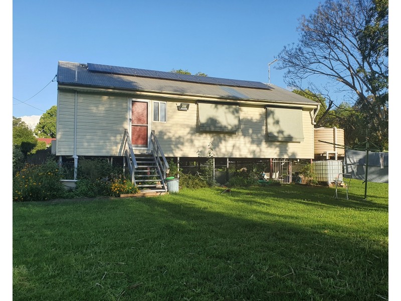 54 Hart Street, Blackbutt QLD 4306