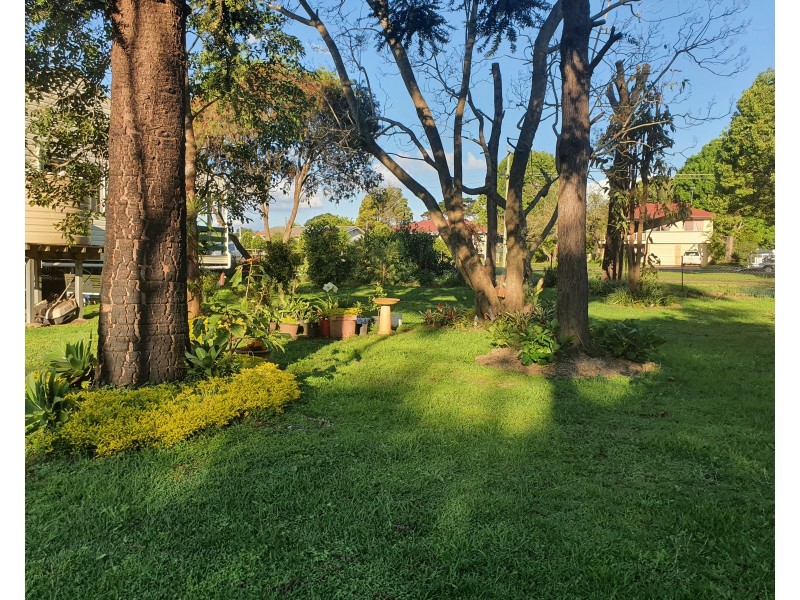 54 Hart Street, Blackbutt QLD 4306