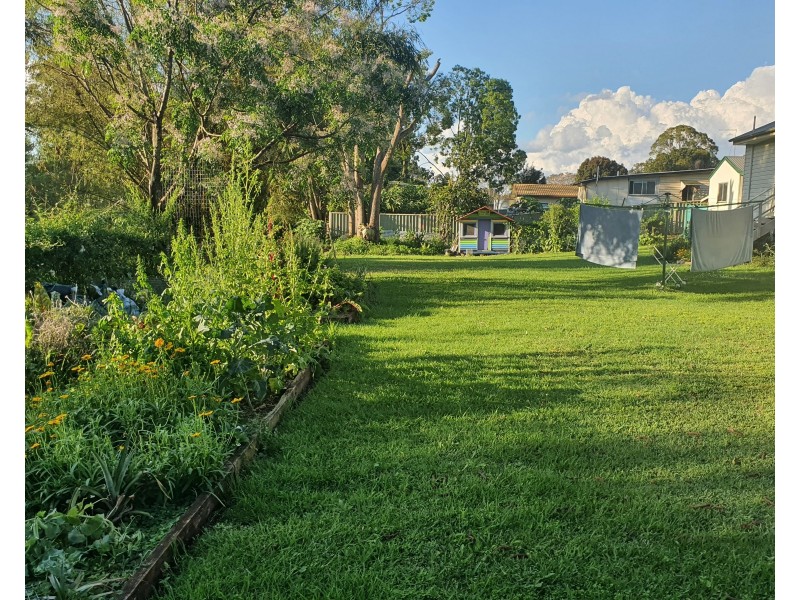 54 Hart Street, Blackbutt QLD 4306