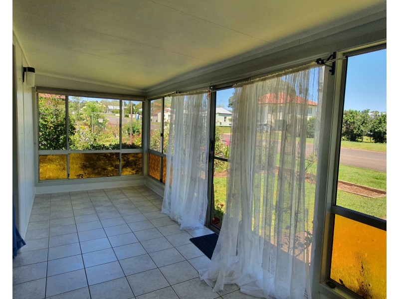6 Douglas Street, Blackbutt QLD 4306
