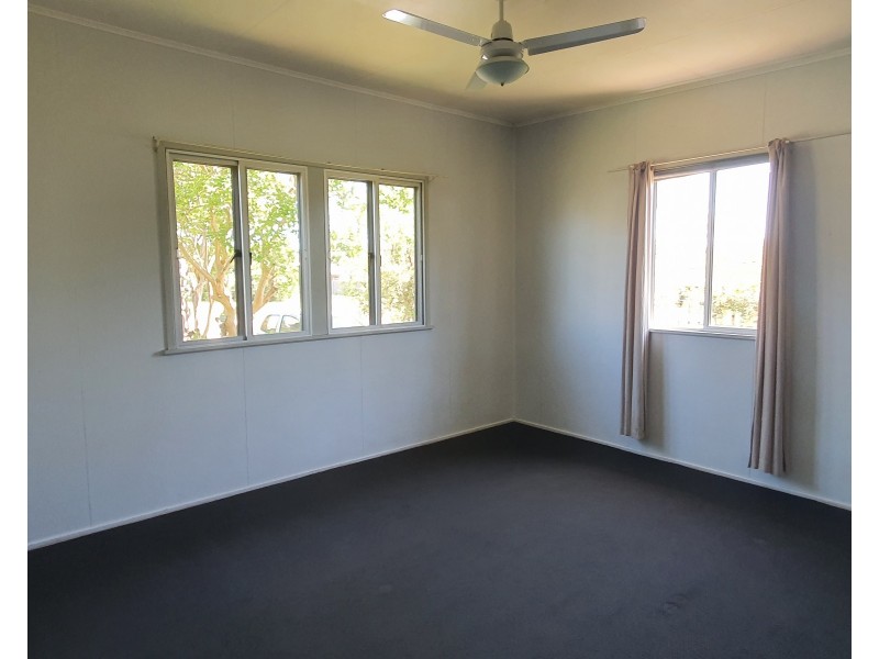 6 Douglas Street, Blackbutt QLD 4306