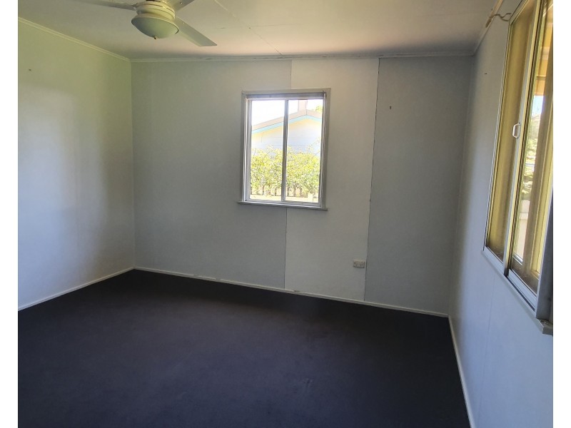 6 Douglas Street, Blackbutt QLD 4306