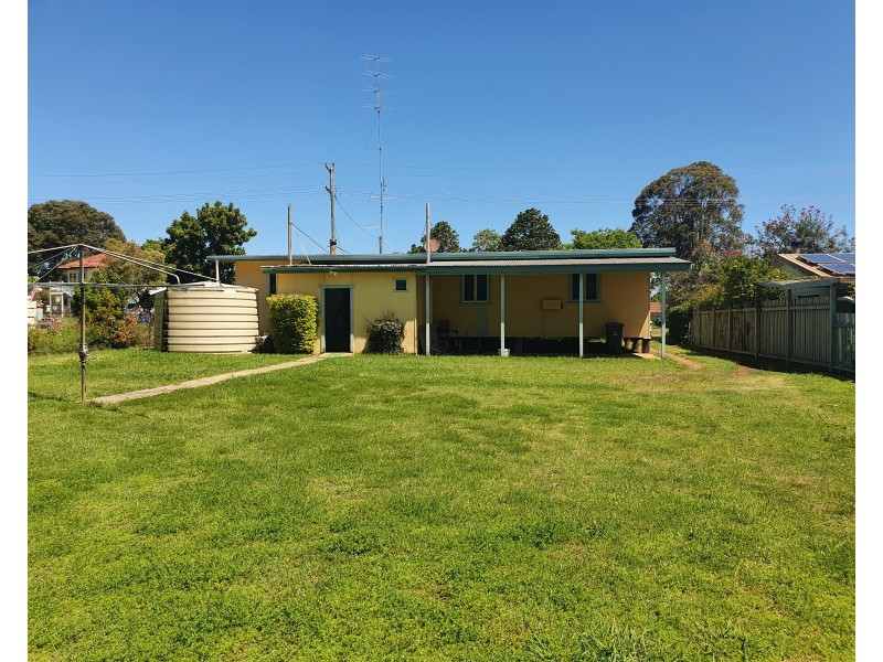6 Douglas Street, Blackbutt QLD 4306