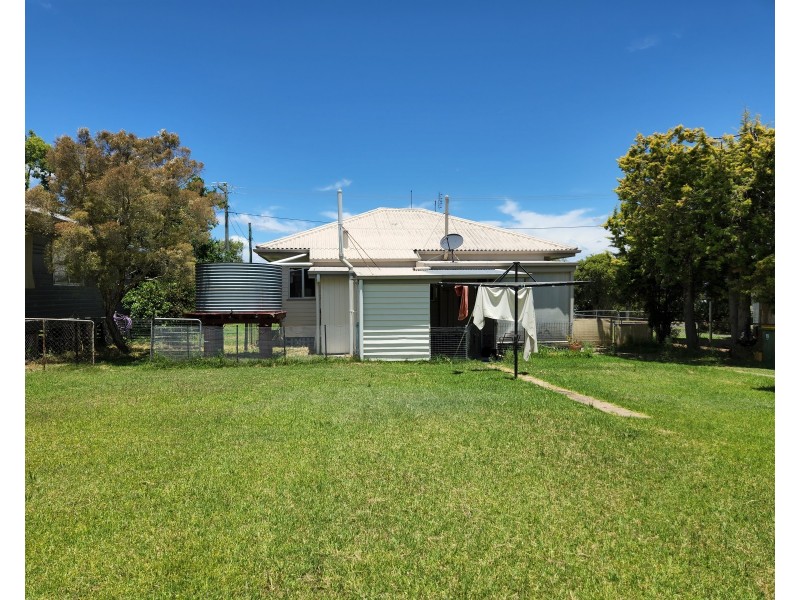 33 Millar Street, Yarraman QLD 4614