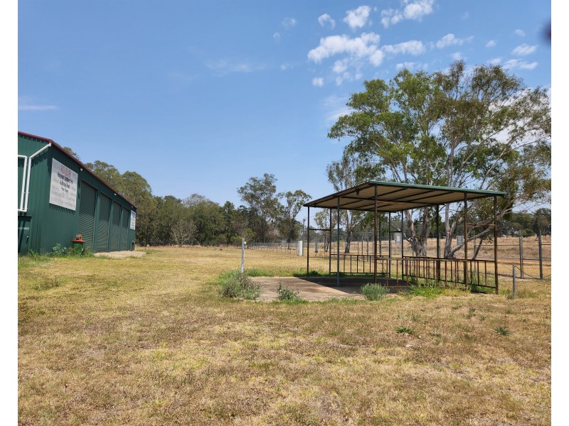 111 New England Highway, Yarraman QLD 4614