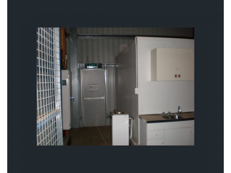 111 New England Highway, Yarraman QLD 4614