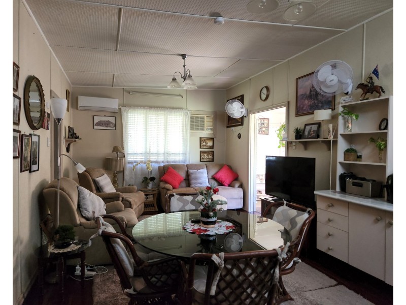 34 John Street, Blackbutt QLD 4306