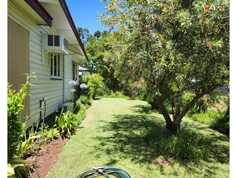 34 John Street, Blackbutt QLD 4306