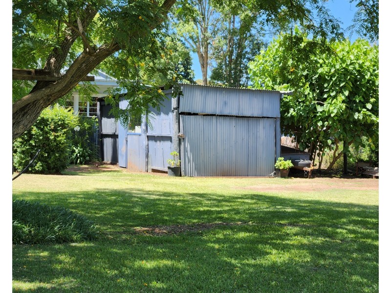 34 John Street, Blackbutt QLD 4306