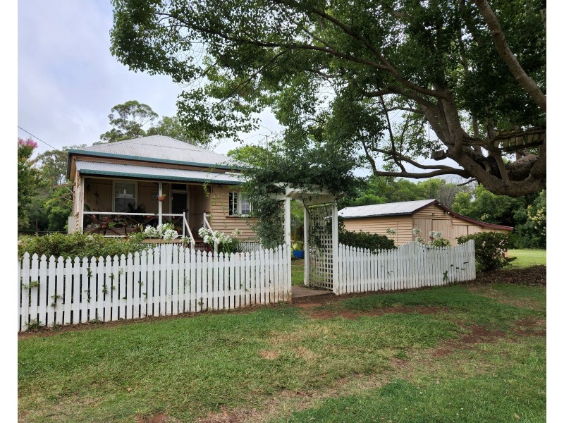 3 Elizabeth Street, Blackbutt QLD 4306