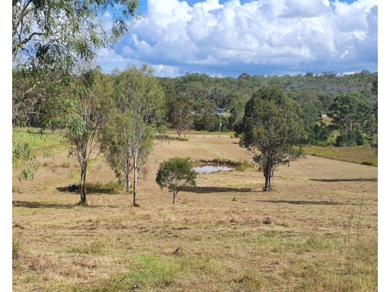 38 Emerson Road, Blackbutt QLD 4306