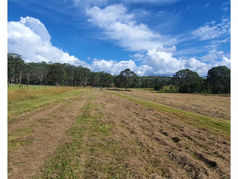 38 Emerson Road, Blackbutt QLD 4306