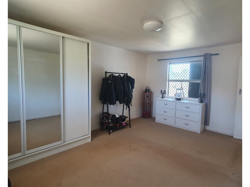 18-20 Barr Smith Street, Yarraman QLD 4614