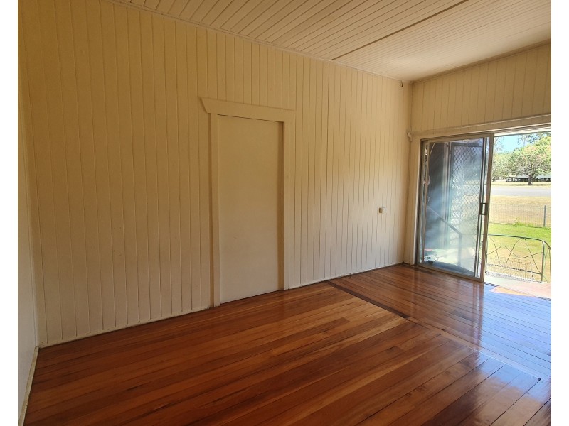 18-20 Barr Smith Street, Yarraman QLD 4614